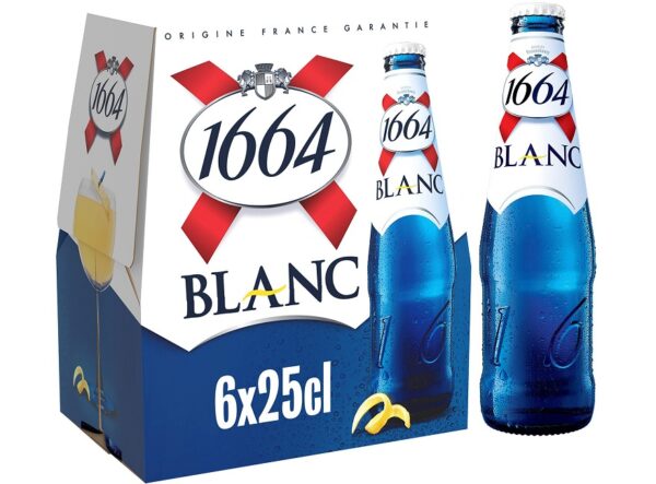Bouteille de bière blanche sans alcool 1664, posée sur un fond clair
