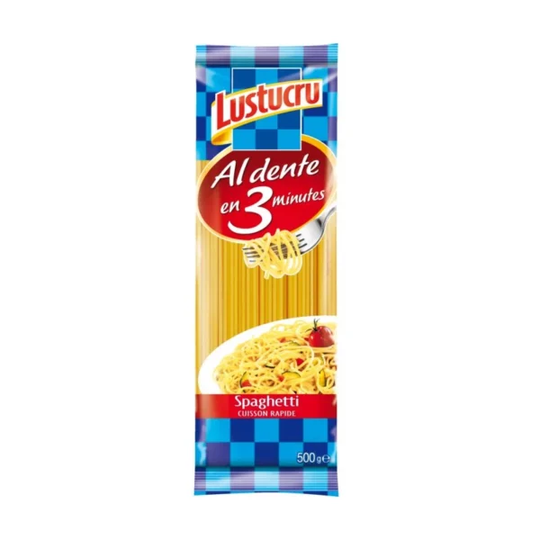 Pâtes spaghetti al dente servies dans une assiette avec sauce tomate et basilic – cuisson parfaite et goût authentique