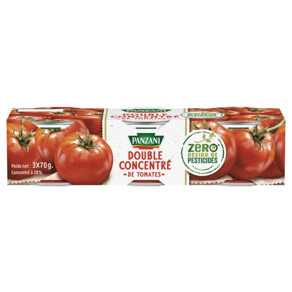 Trois tubes de concentré de tomate PANZANI 70g – Double Concentré, posés sur une table avec fond de cuisine
